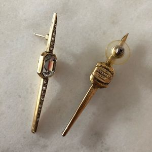 Elizabeth Cole Jewelry - Elizabeth Cole Gold Crystal Octagon Dagger Earring Elizabeth Cole Jewelry - Elizabeth Cole Gold Crystal Octagon Dagger Earring